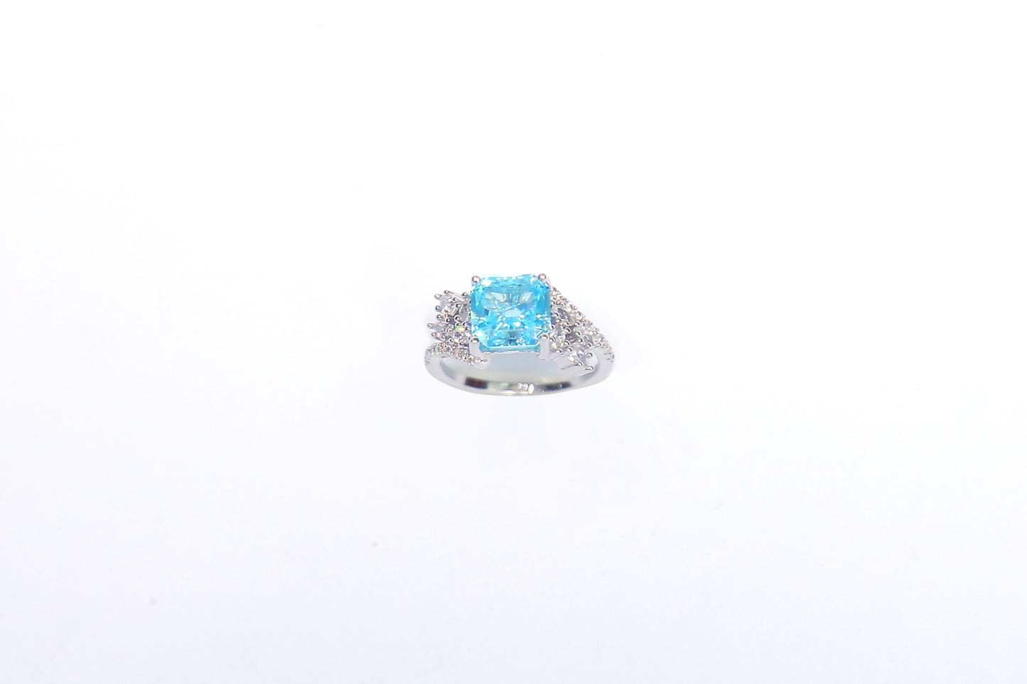 AQUA WITH ZIRCON