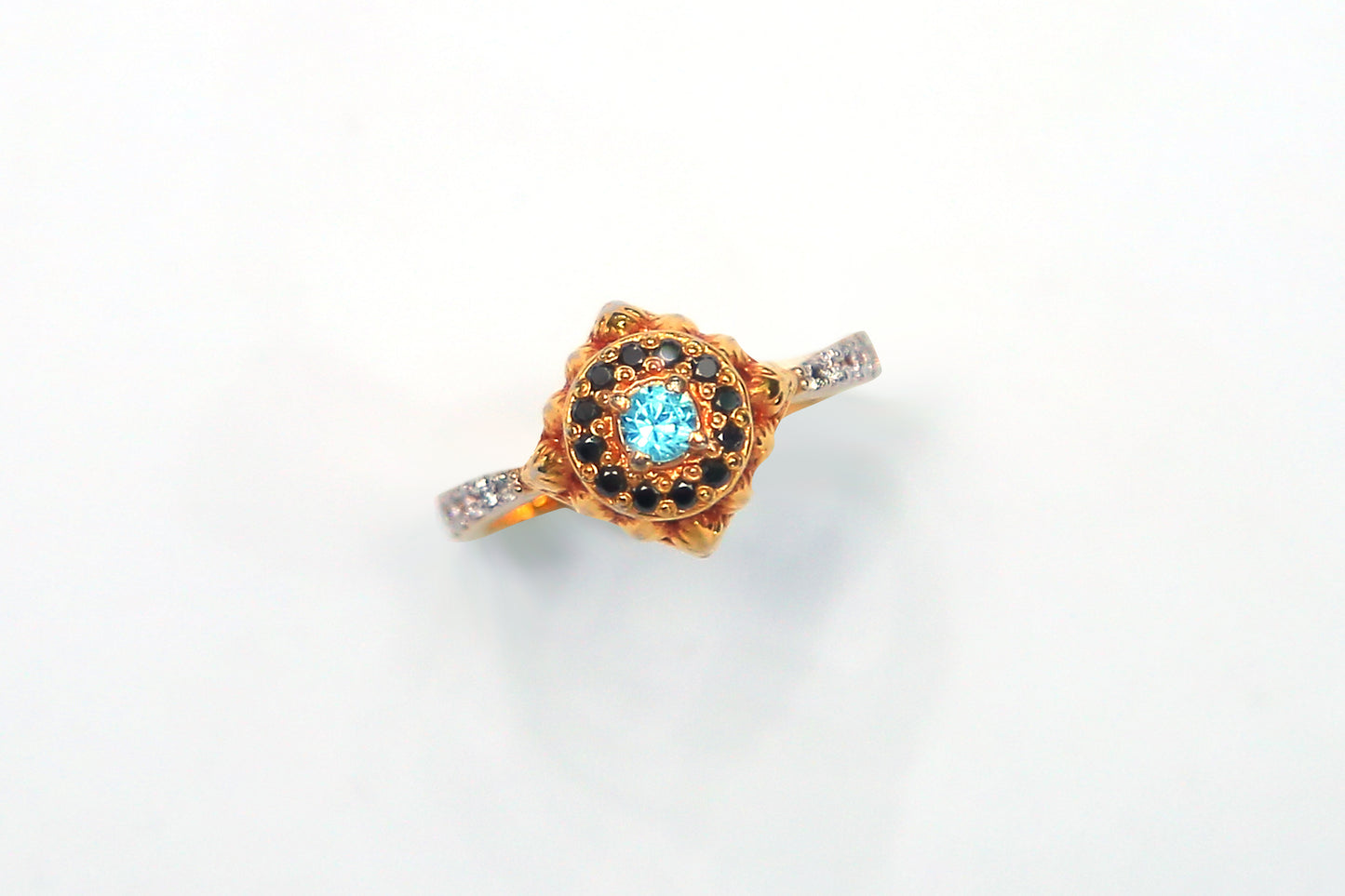 NATURAL BLUE TOPAZ VINTAGE RING