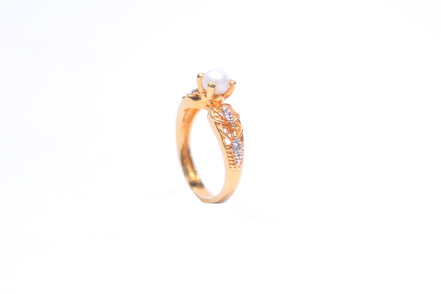 PEARL GOLD PLATED RING