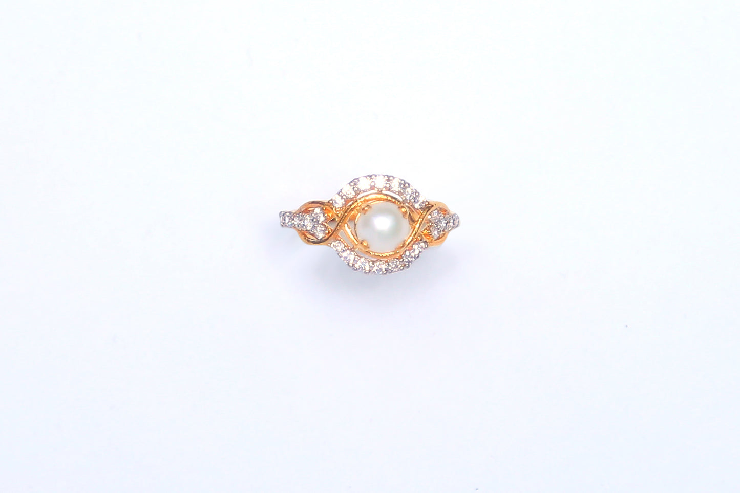 PEARL WITH ZIRCON