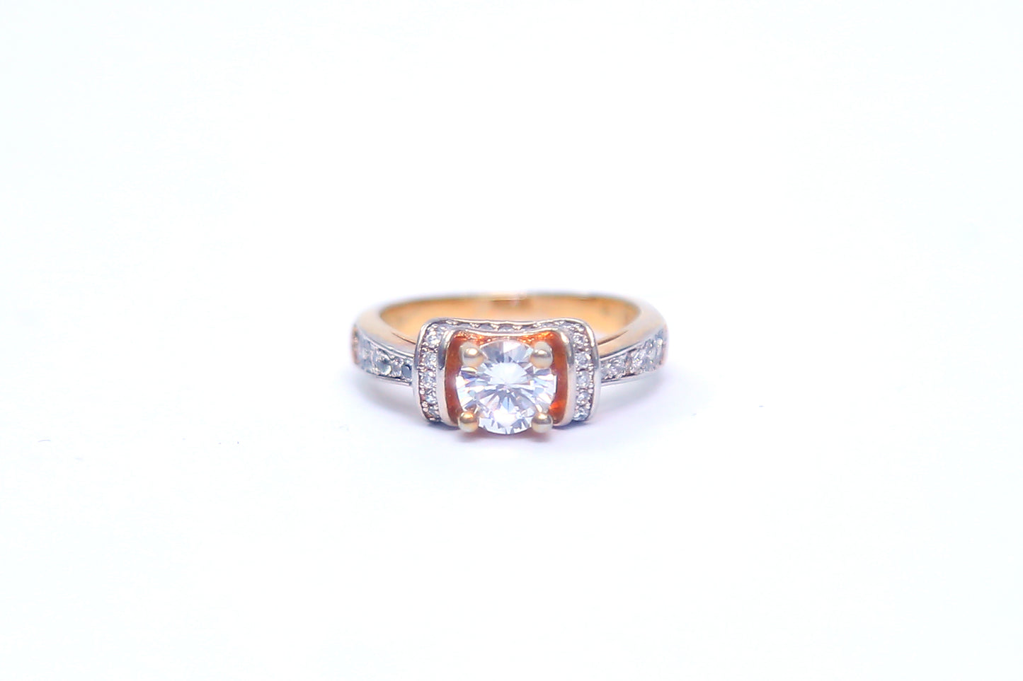 DIAMOND CUT ZIRCON RING