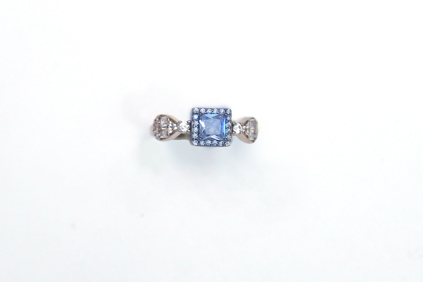 DIAMOND STYLE ZIRCON RING