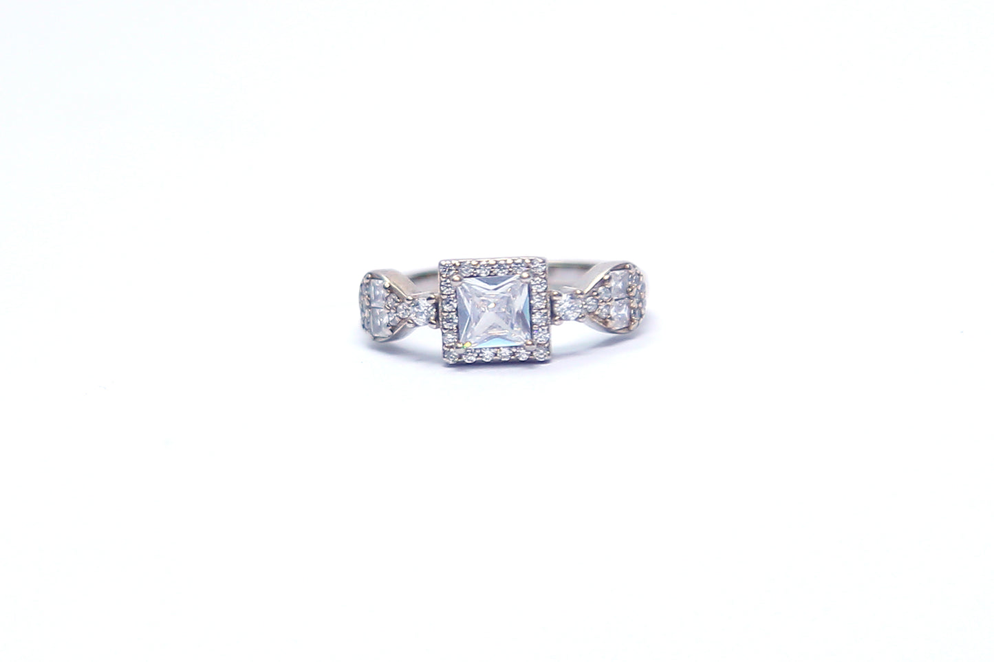 DIAMOND STYLE ZIRCON RING